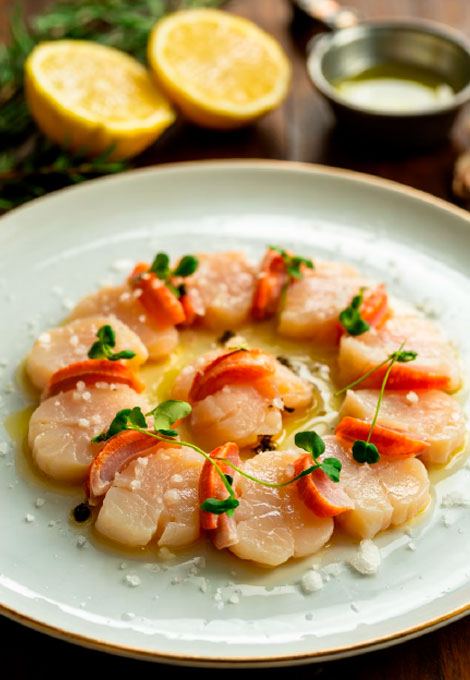 Carpaccio de Vieiras com Limão Siciliano e Azeite Trufado